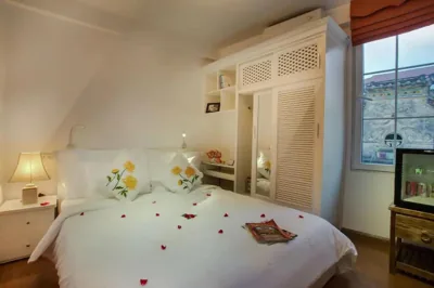 Economy tweepersoonskamer — Singita Classy - A Cozy Rustic Hideaway in Hanoi Old Quarter